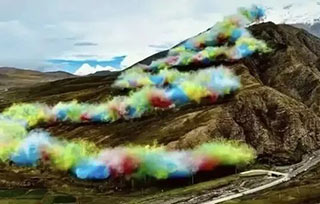 “升龙”还是“翻车”？始祖鸟×蔡国强事件背后的时尚与艺术教育启示